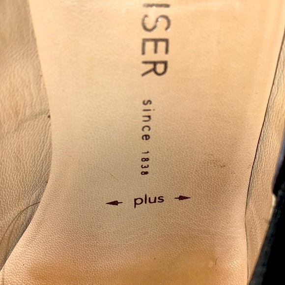 Peter Kaiser pumps size 9.5 - Picture 9 of 12